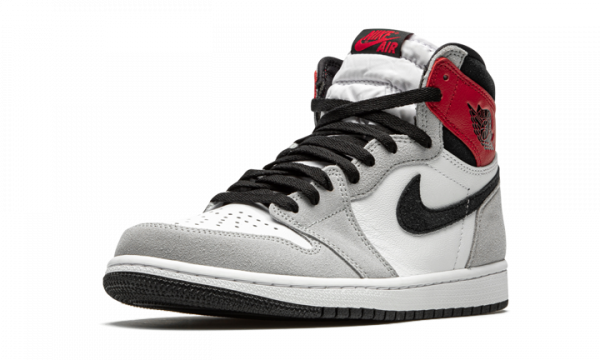 Air Jordan 1 Retro High OG "Light Smoke Grey" - Image 3