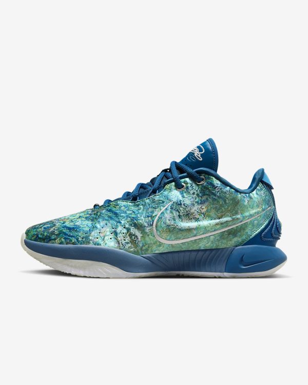 LeBron XXI Basketball Shoes FN0708-400